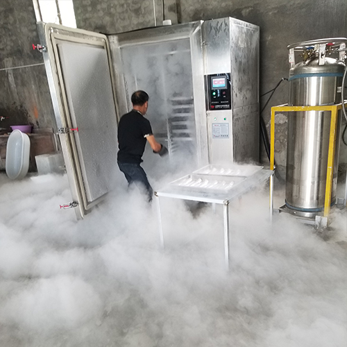 小型冷庫(kù)的價(jià)格主要受到哪些因素的影響？